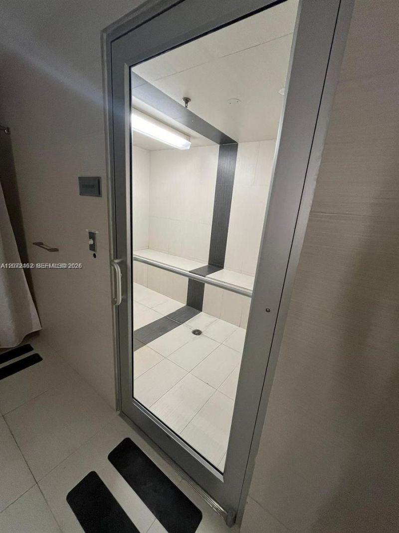 951 Brickell Ave , Unit 3403, Miami, FL 33131 Photo