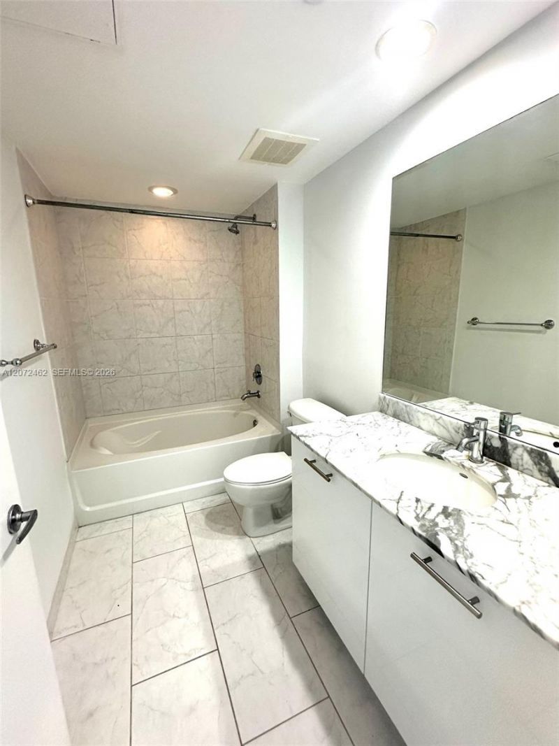 951 Brickell Ave , Unit 3403, Miami, FL 33131 Photo