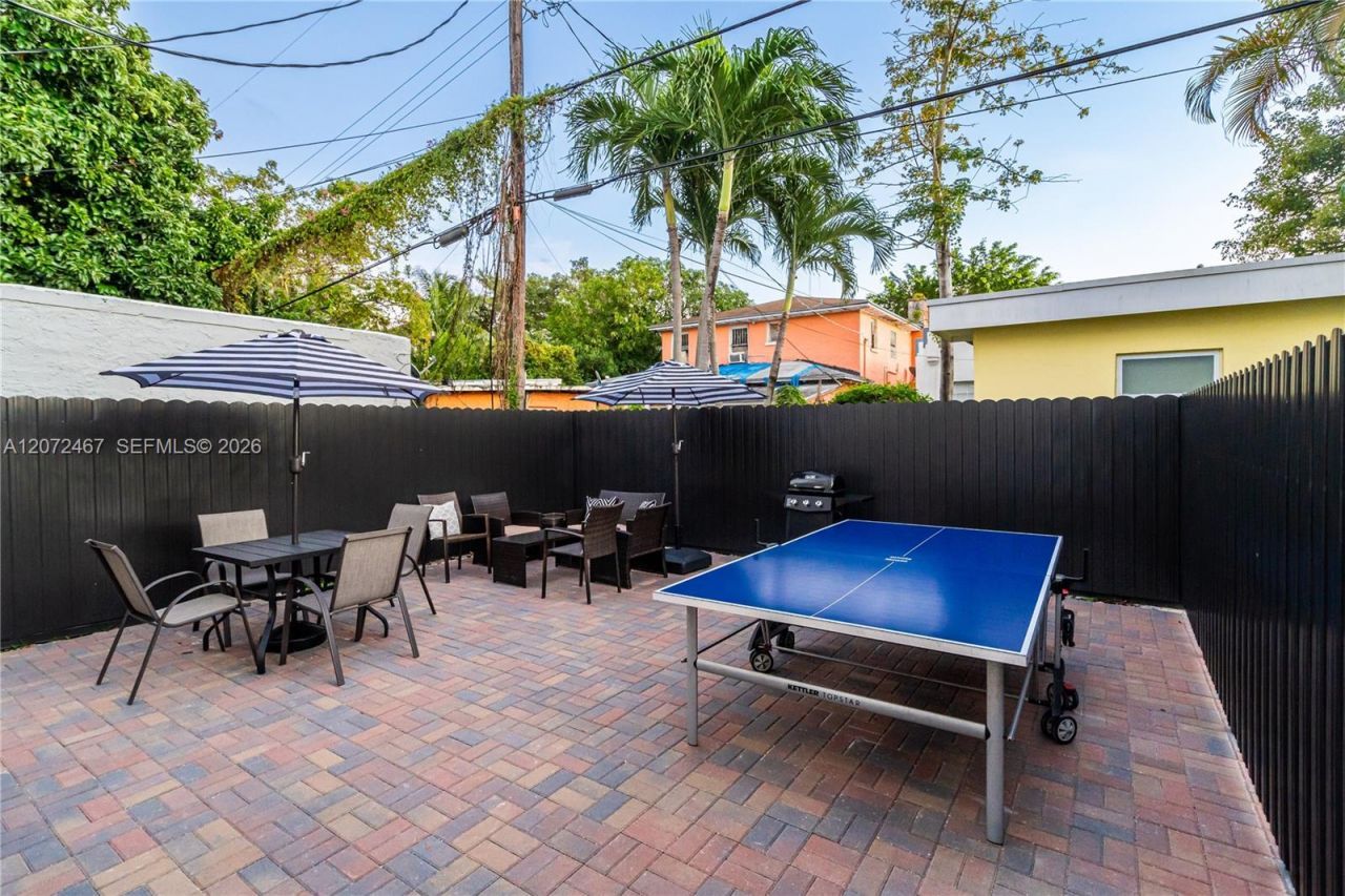 1786 SW 9th St, Unit 1, Miami, FL 33135 Photo