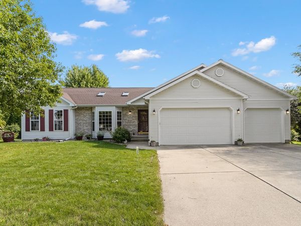 1331 Pinnacle Circle, Sun Prairie, WI 53590