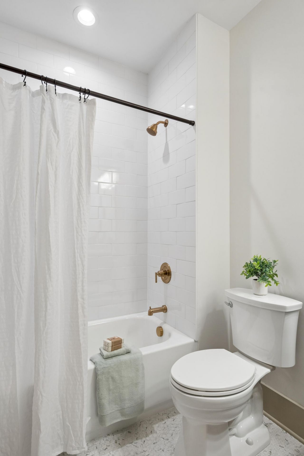 3276 River Road Photo 21