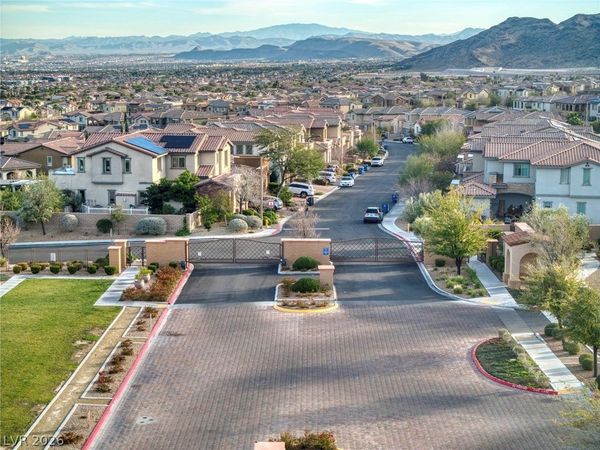 313 Castellari Drive , Las Vegas, NV 89138