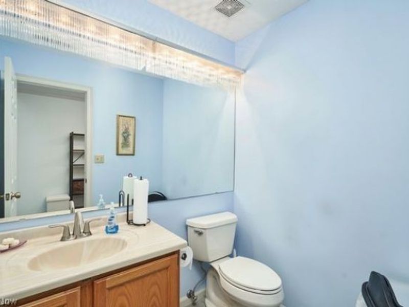 2069 Saxony Drive , Akron, OH 44313 Photo 19