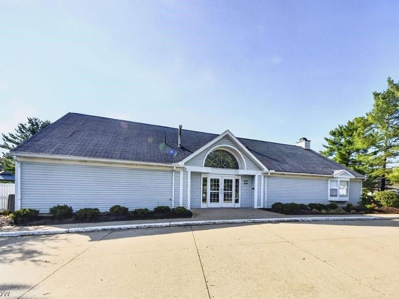 2069 Saxony Drive , Akron, OH 44313 Photo 23