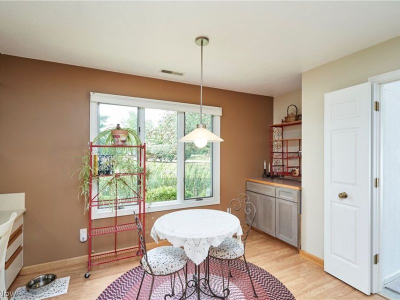2069 Saxony Drive , Akron, OH 44313 Photo 6