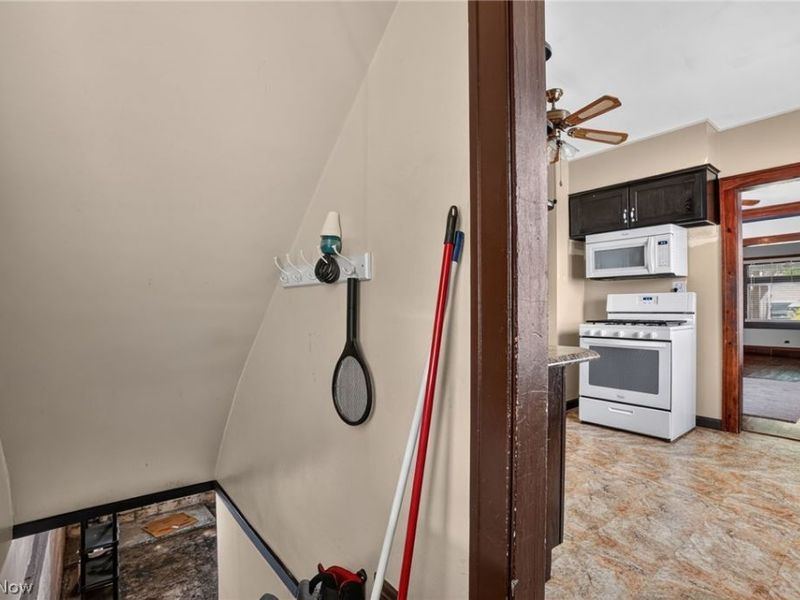 3401 W 94 Street , Cleveland, OH 44102 Photo 11