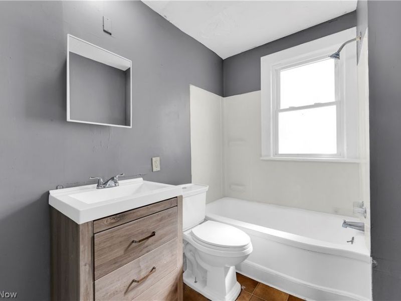 414 E 147th Street , Cleveland, OH 44110 Photo 18