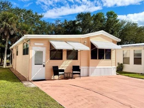16 Bass LN , Unit 16, NAPLES, FL 34114