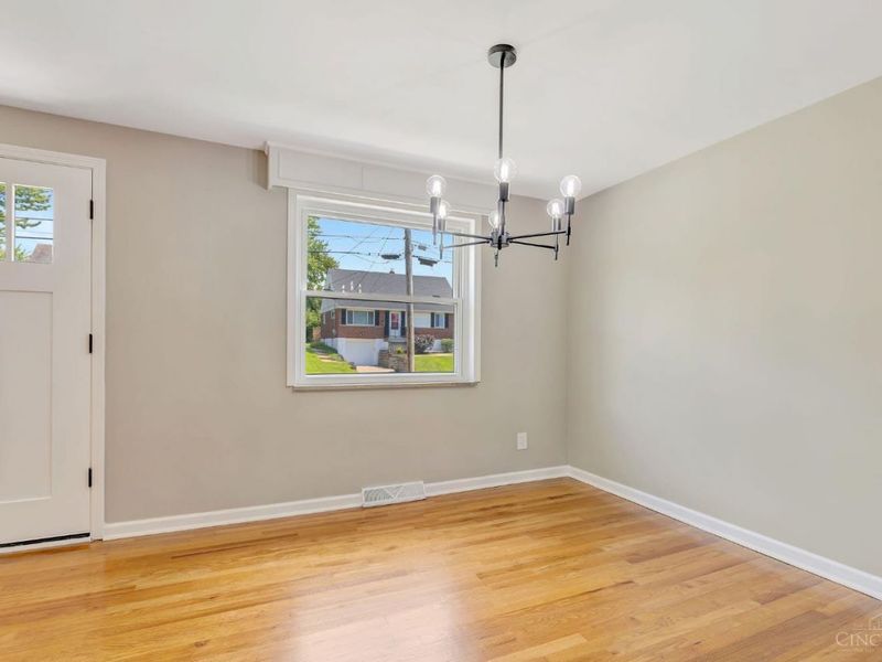 8613 Brent Drive, Springfield Township, OH 45231 Photo 11