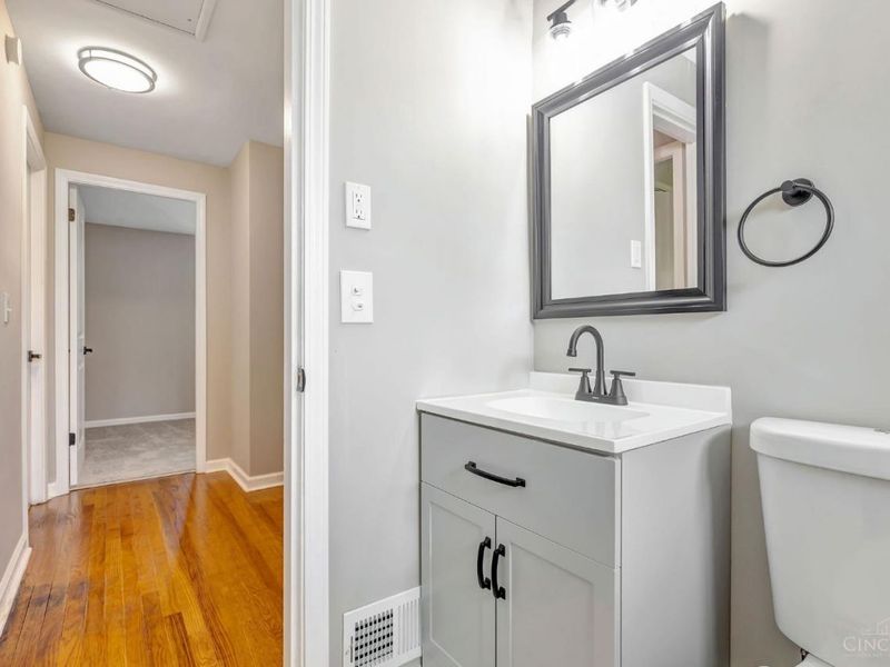8613 Brent Drive, Springfield Township, OH 45231 Photo 22