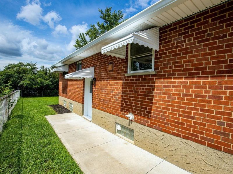 8613 Brent Drive, Springfield Township, OH 45231 Photo 29
