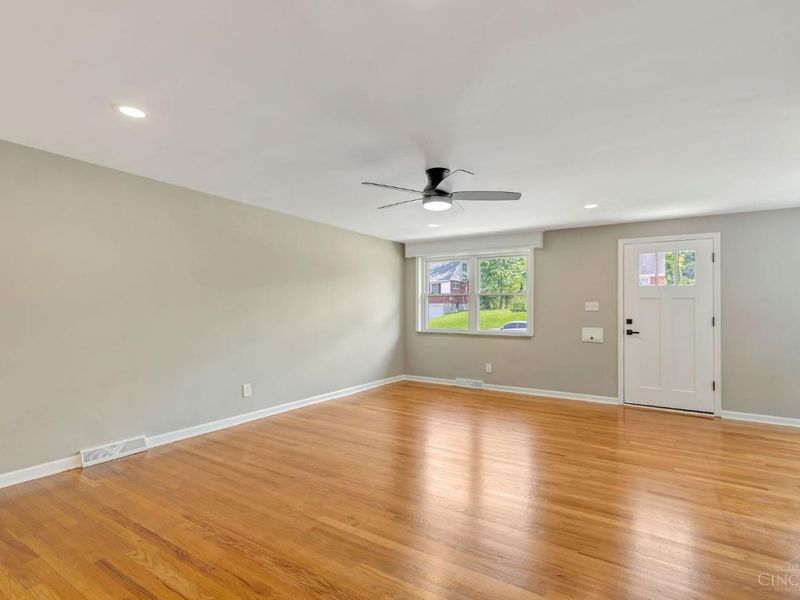 8613 Brent Drive, Springfield Township, OH 45231 Photo 8