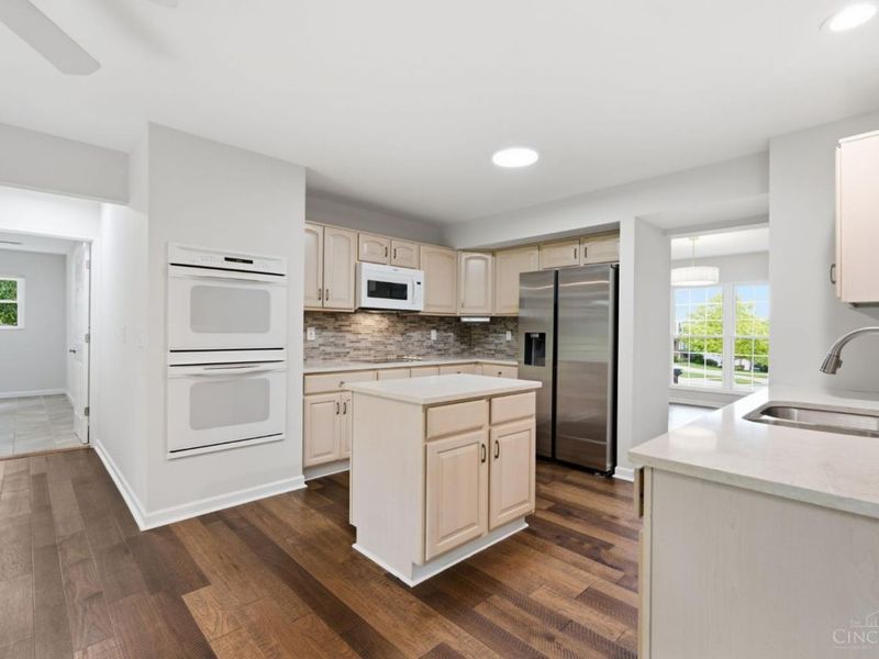 12100 Deer Chase Drive, Springfield Township, OH 45240 Photo 3