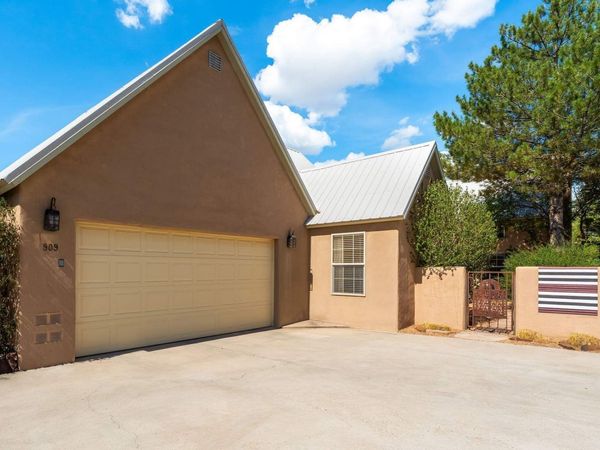 909 Nicole Place, Santa Fe, NM 87505