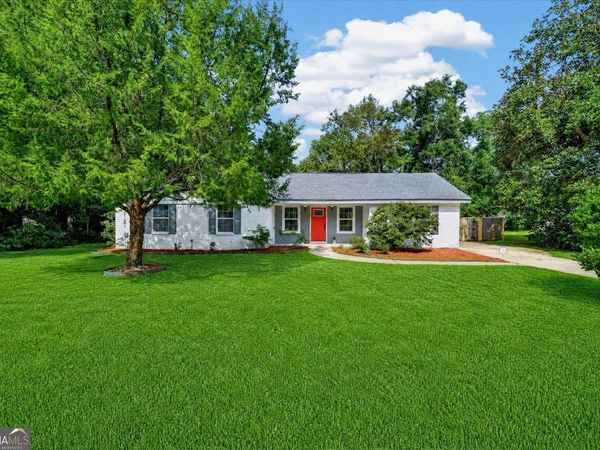 214 Jefferson Circle SE, Allenhurst, GA 31301