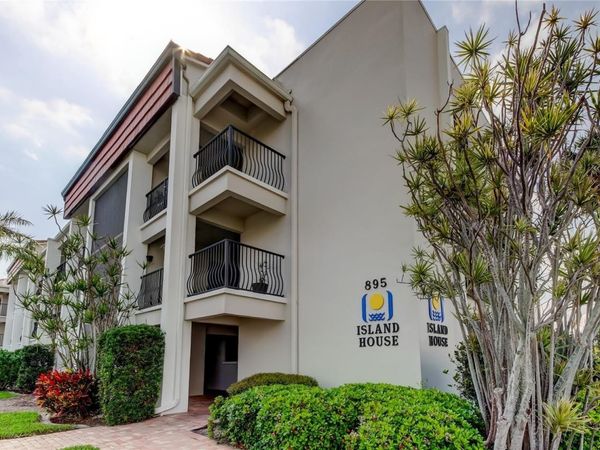 895 S GULFVIEW BOULEVARD , Unit 303, CLEARWATER BEACH, FL 33767