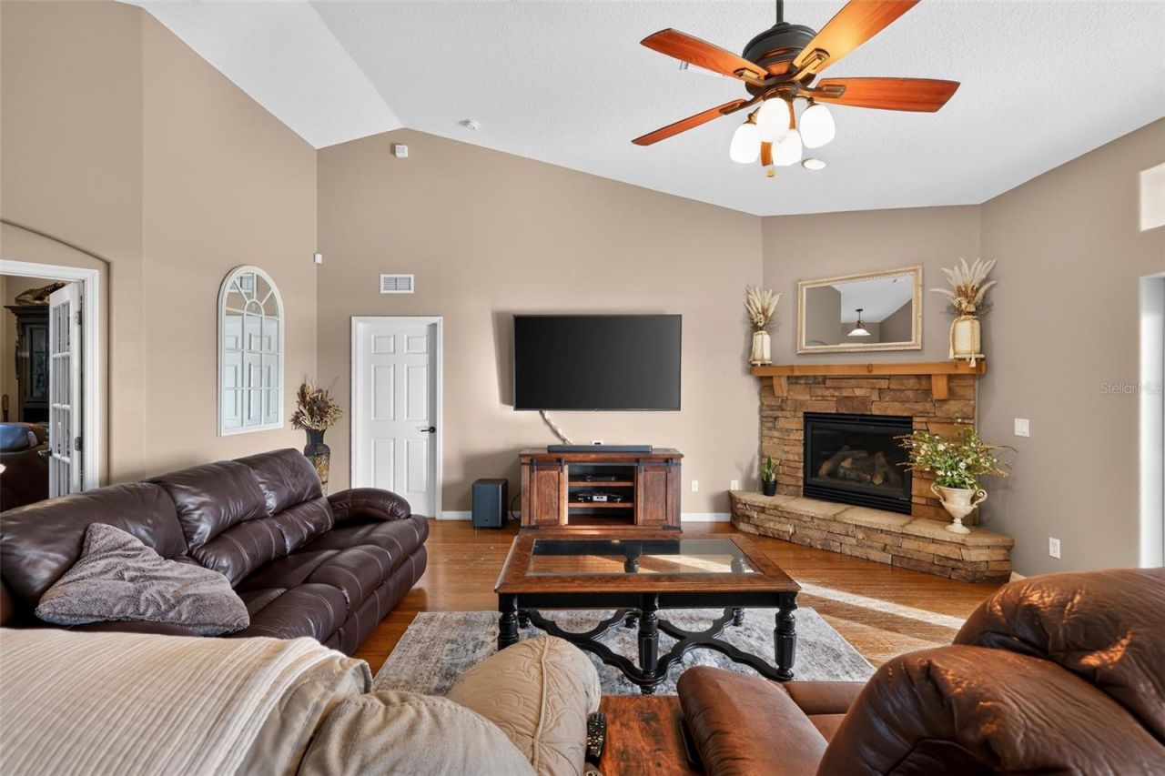 4027 N C 470, Lake Panasoffkee, FL 33538 Photo