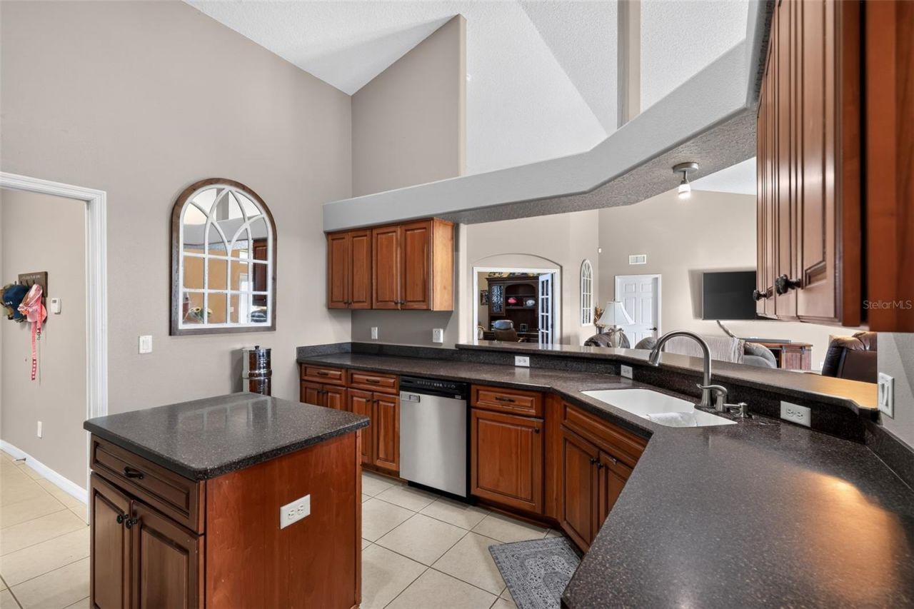 4027 N C 470, Lake Panasoffkee, FL 33538 Photo