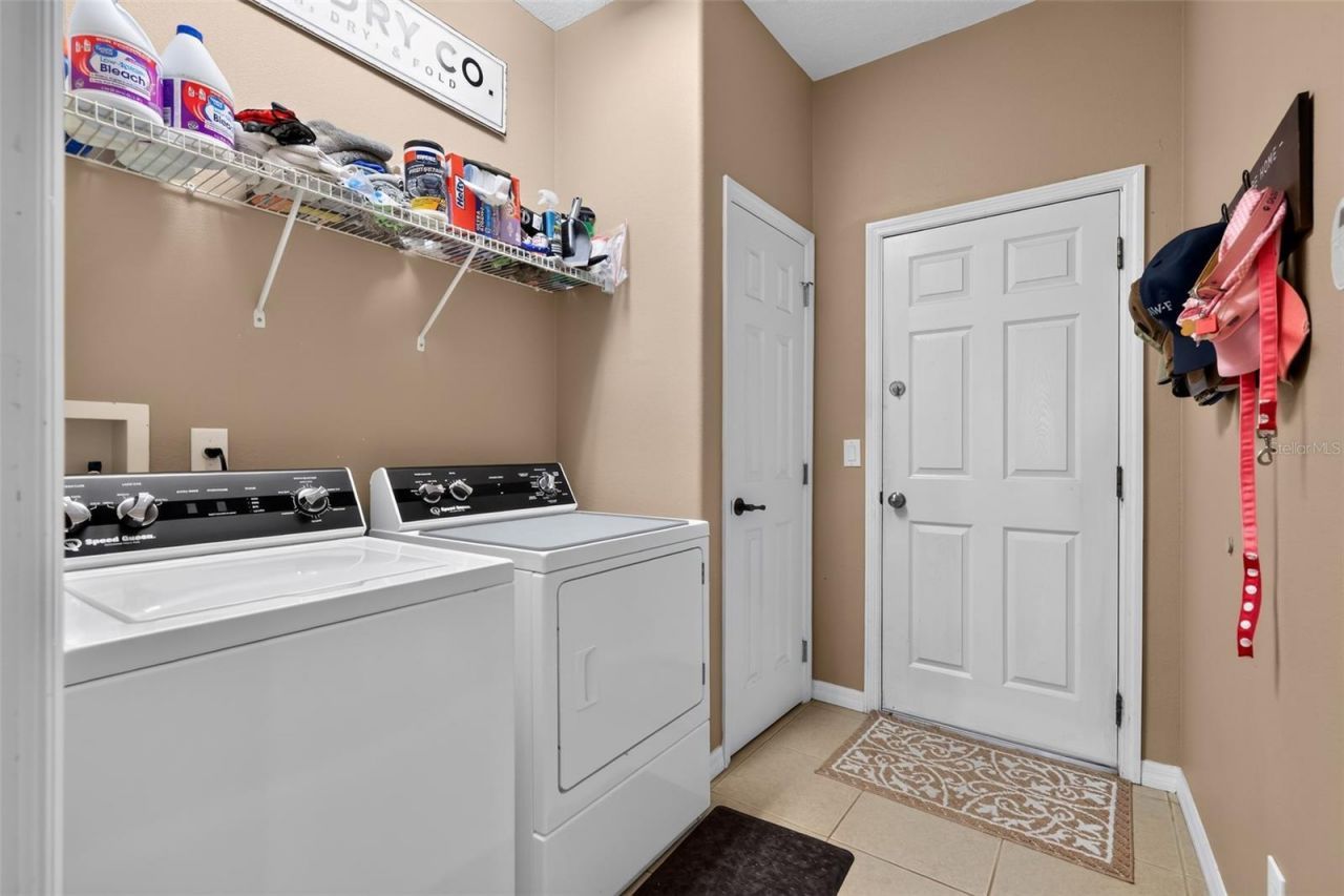 4027 N C 470, Lake Panasoffkee, FL 33538 Photo