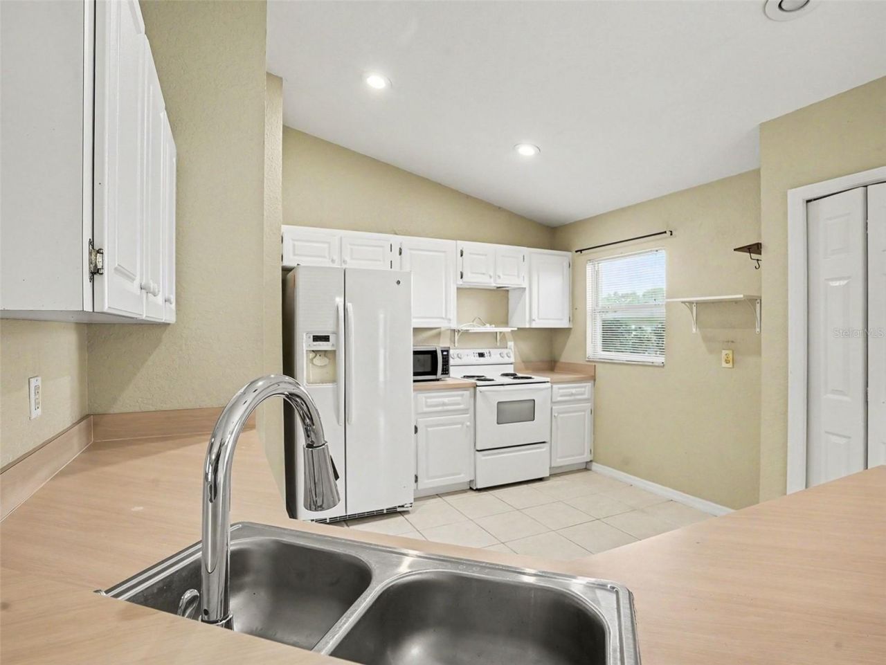 121 Shaddock Drive , Auburndale, FL 33823 Photo