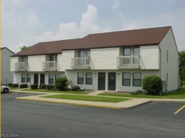 1517 Whitehall Boulevard , Kent, OH 44240