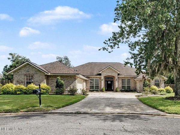 1803 SENTRY OAK Court, Fleming Island, FL 32003