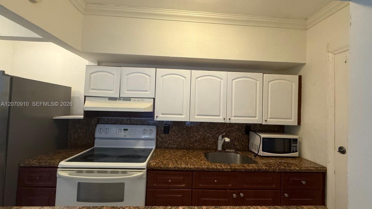 9241 Collins , Unit 1, Surfside, FL 33154 Photo