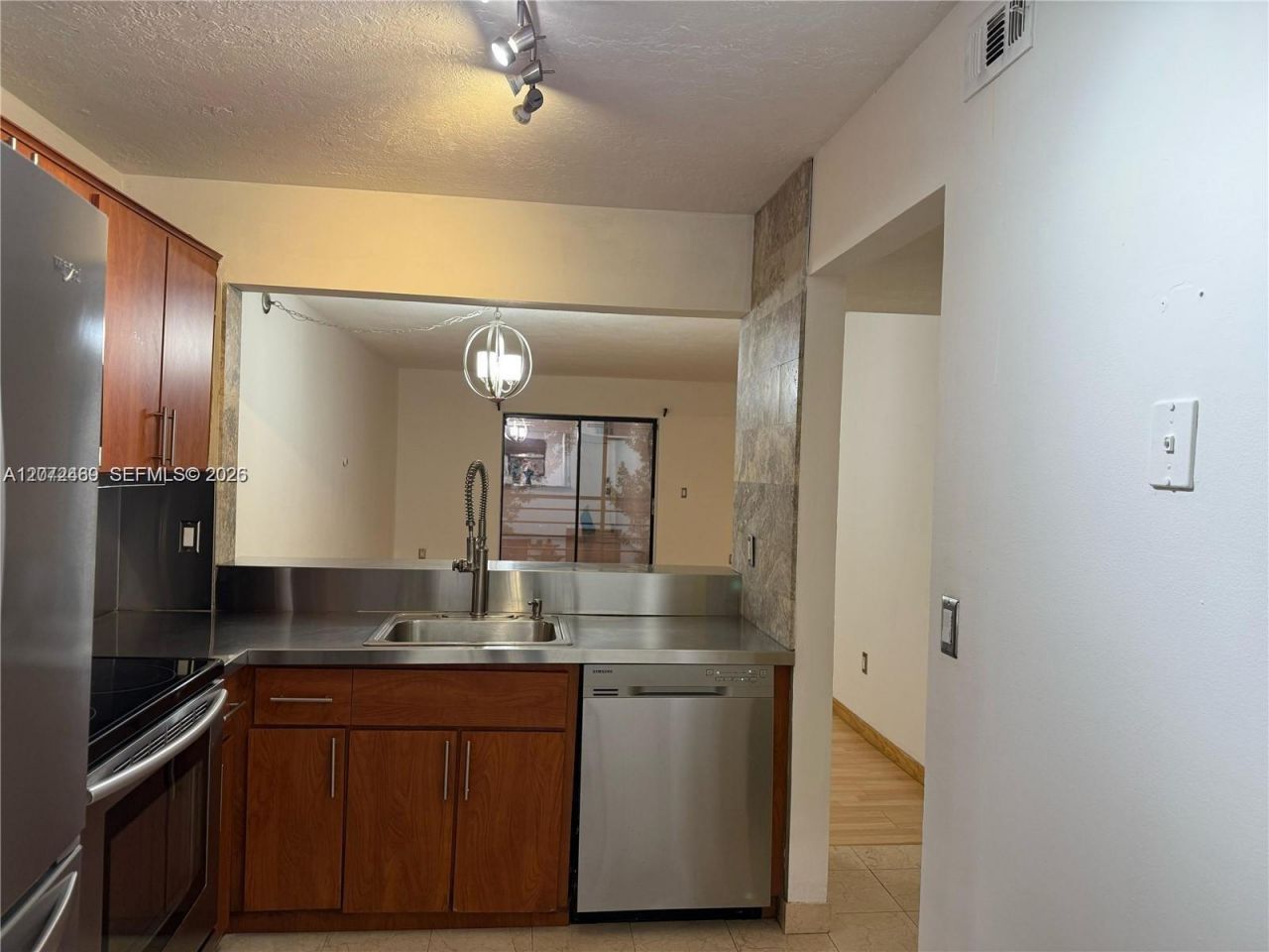 20800 NE 8th Ct , Unit 206-17, Miami, FL 33179 Photo