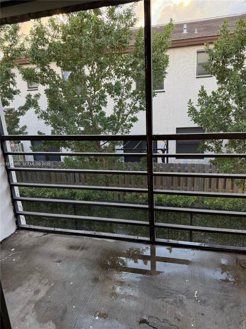 20800 NE 8th Ct , Unit 206-17, Miami, FL 33179 Photo