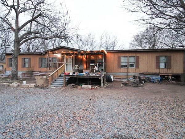 204 E 9th , Hooks, TX 75561