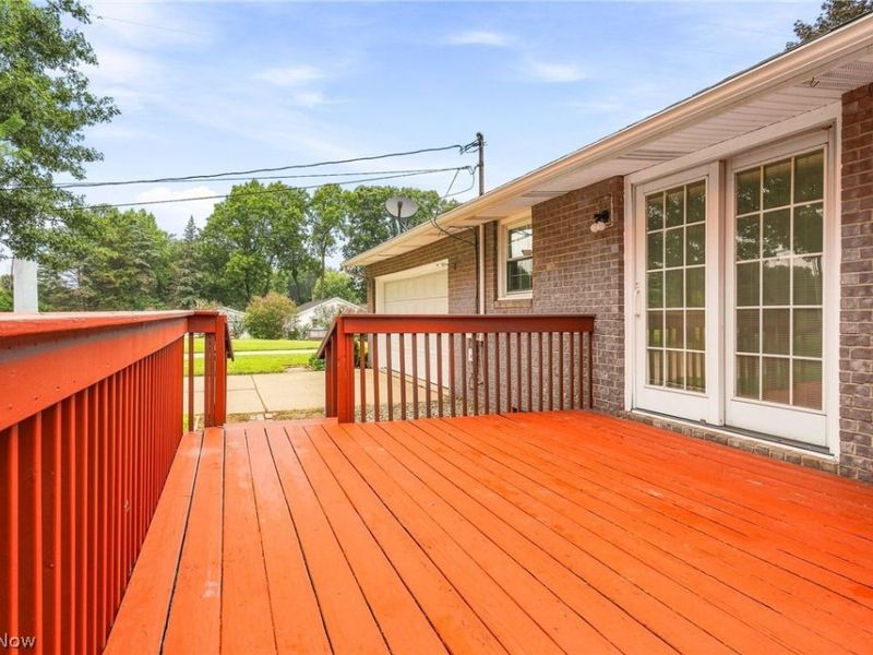 4501 Orchard Dale Drive NW, Canton, OH 44709 Photo 3
