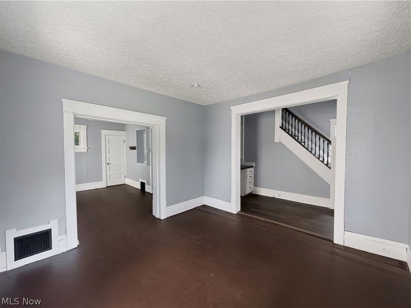 513 Rentschler Street , Akron, OH 44304 Photo 8