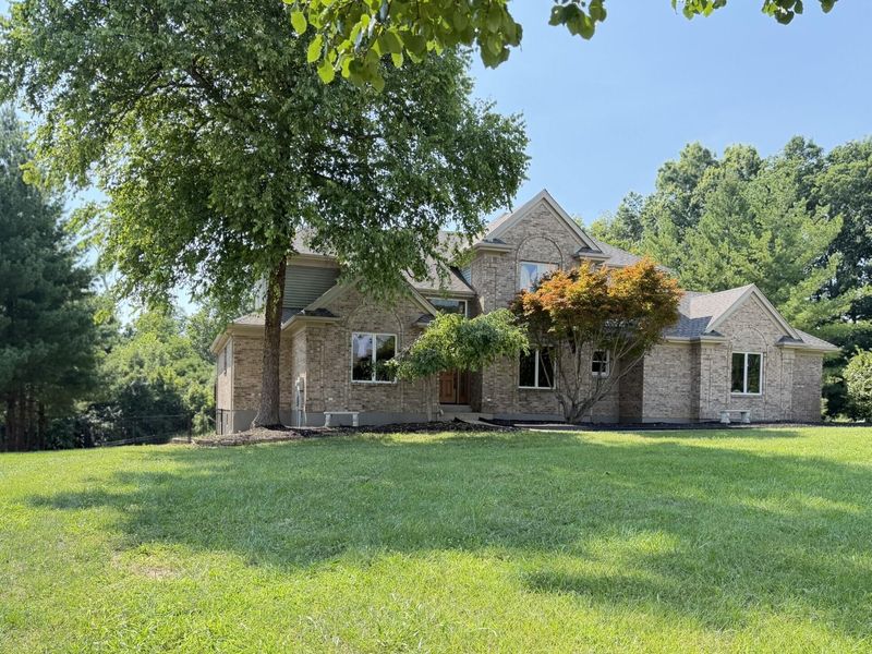 5569 Regal Ridge Drive, Burlington, KY 41005 Photo 2