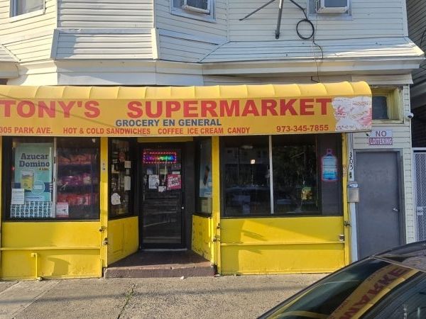 305 Park Ave, Paterson, NJ 07504