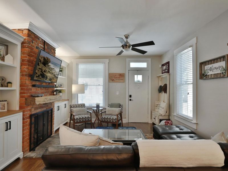 976 N 4th Street , Columbus, OH 43201 Photo 4