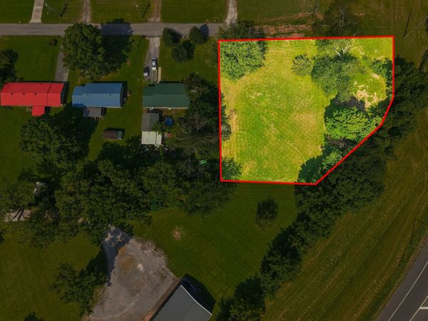 110 Lavergne St , Manchester, TN 37355