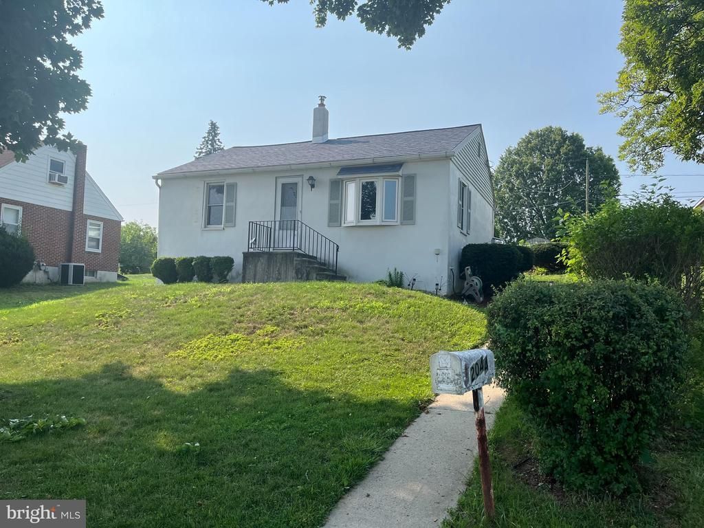 2044 READING BOULEVARD , WEST LAWN, PA 19609