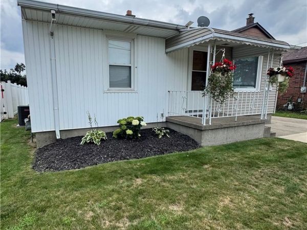 3259 Jerauld Avenue , Niagara Falls, NY 14305