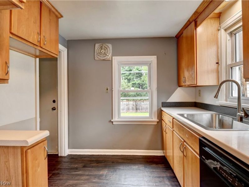 2929 Helen Place NW, Canton, OH 44708 Photo 10