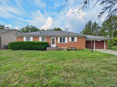 25126 W Chicago, Redford Township, Mi 48239