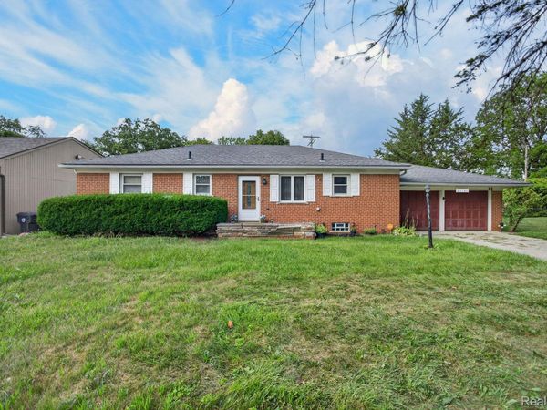 25126 W Chicago, Redford Township, Mi 48239