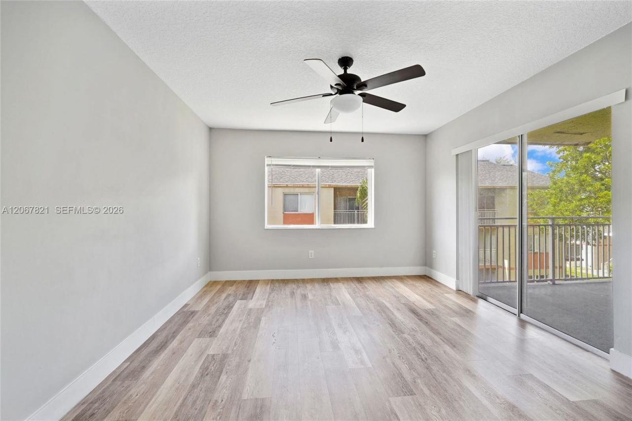 18840 NW 57th Ave , Unit 306, Hialeah, FL 33015 Photo