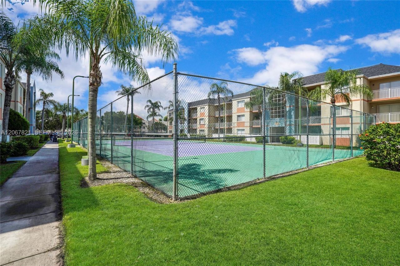 18840 NW 57th Ave , Unit 306, Hialeah, FL 33015 Photo