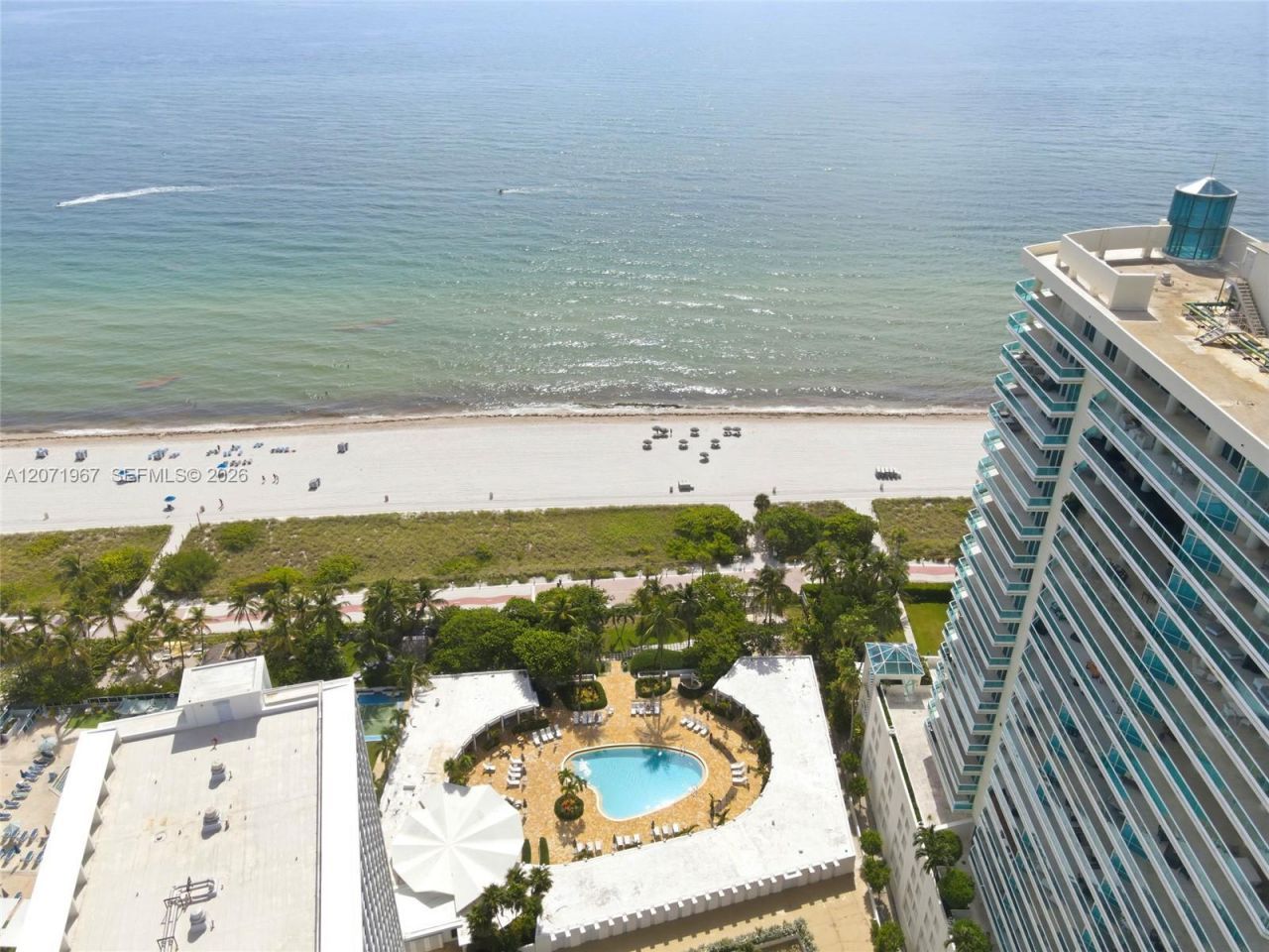 5055 Collins Ave , Unit 11F, Miami Beach, FL 33140 Photo