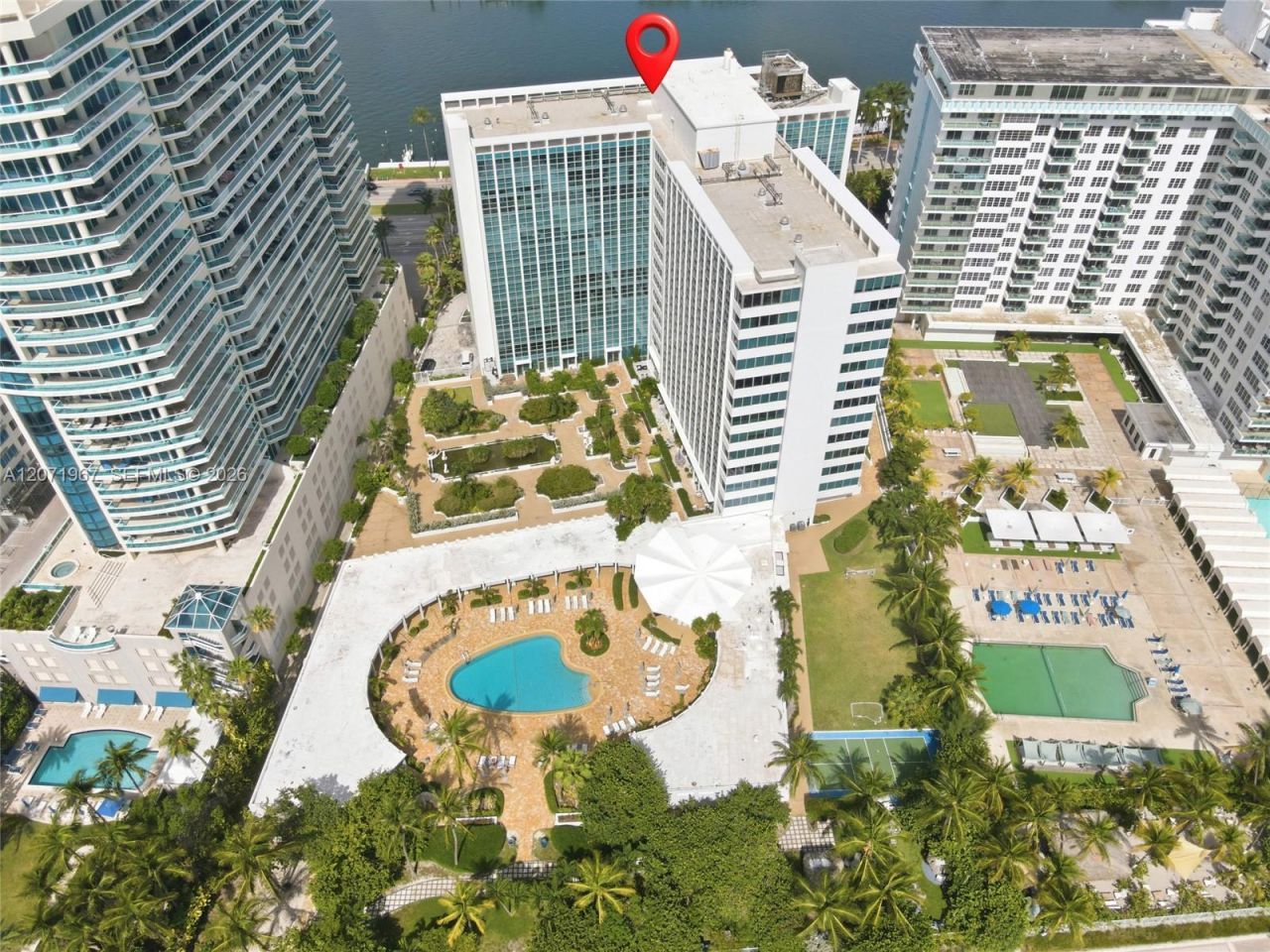 5055 Collins Ave , Unit 11F, Miami Beach, FL 33140 Photo