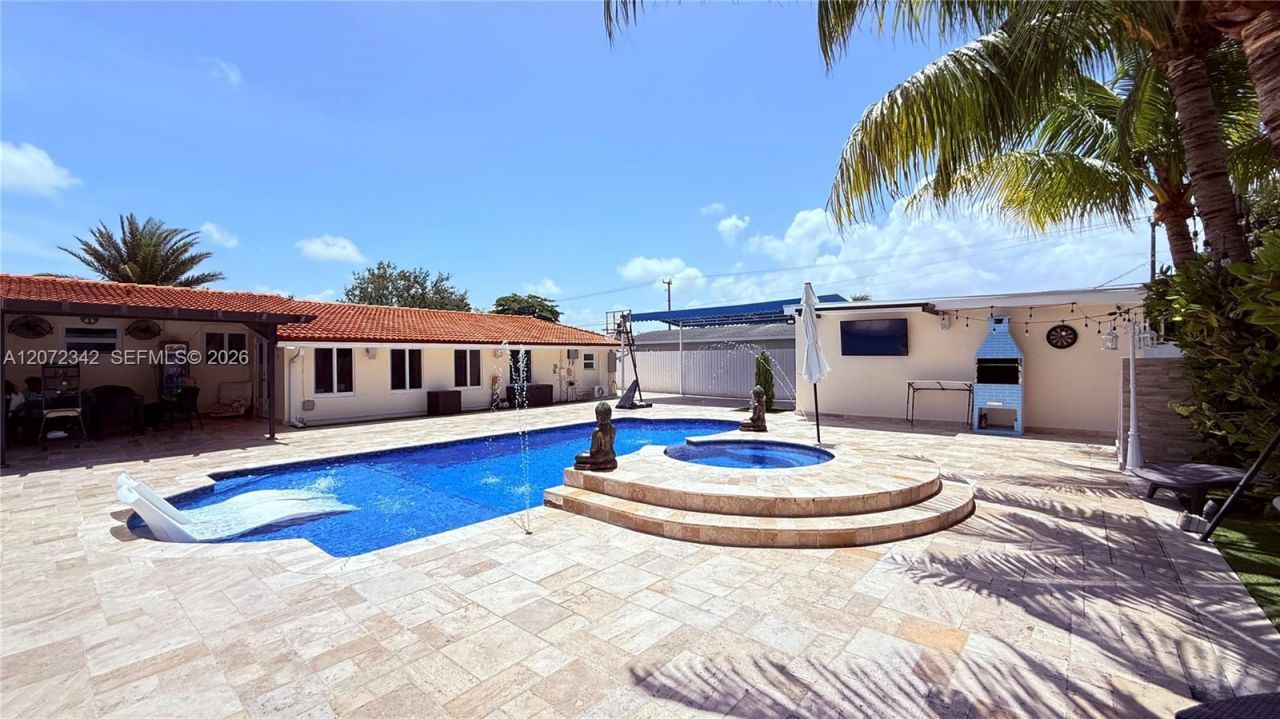 9601 SW 183rd St , Palmetto Bay, FL 33157 Photo