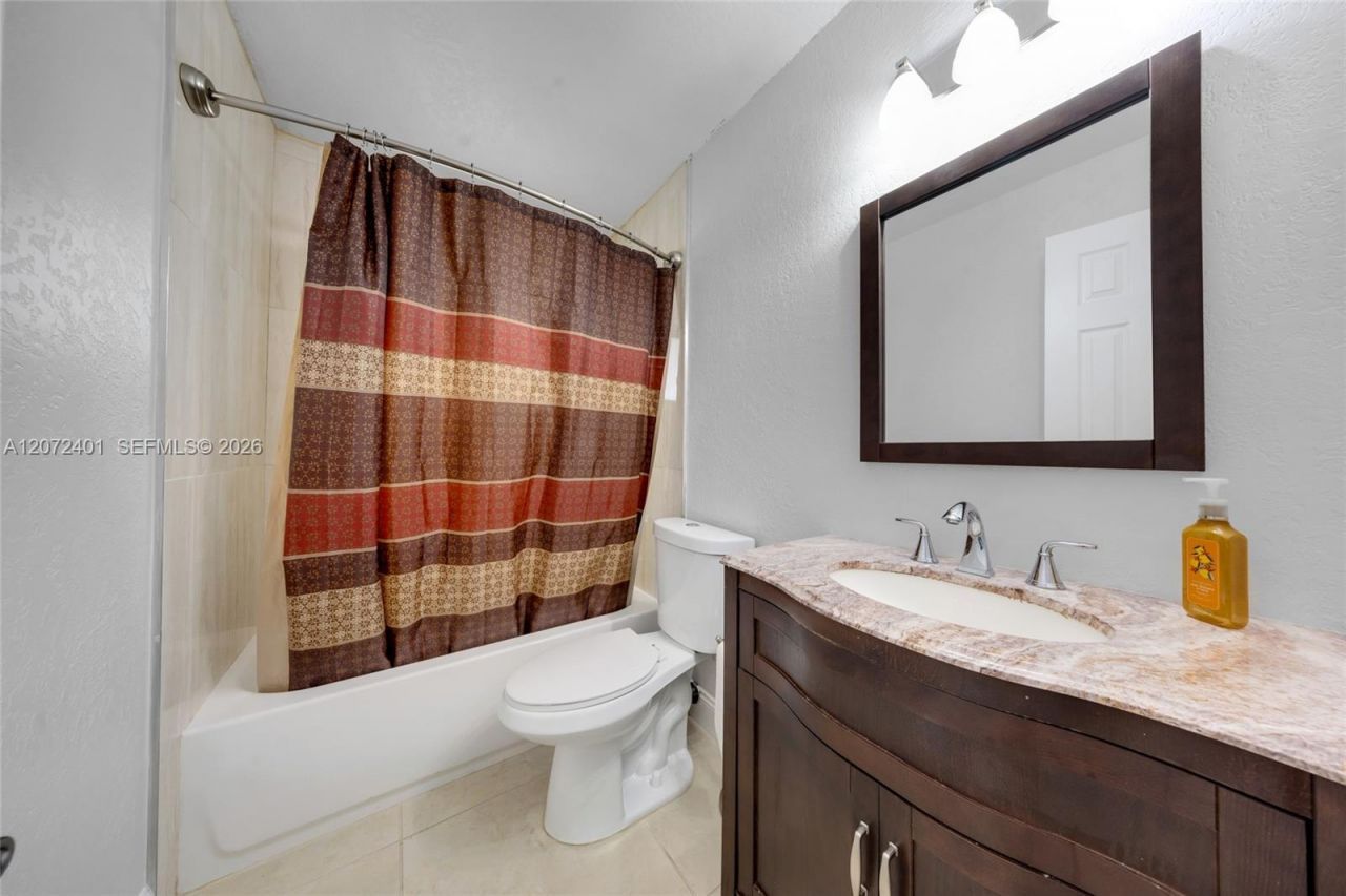 8801 SW 17th St, Miami, FL 33165 Photo