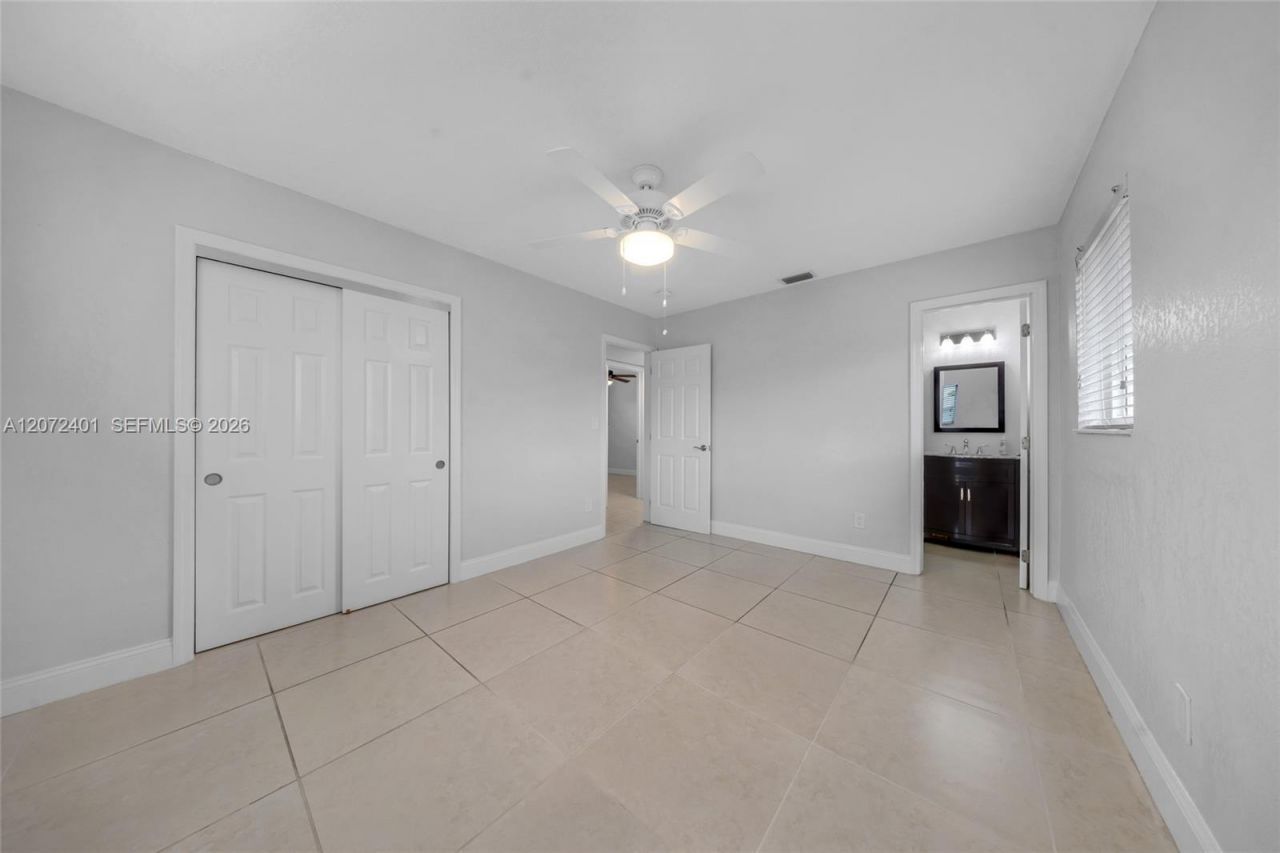 8801 SW 17th St, Miami, FL 33165 Photo