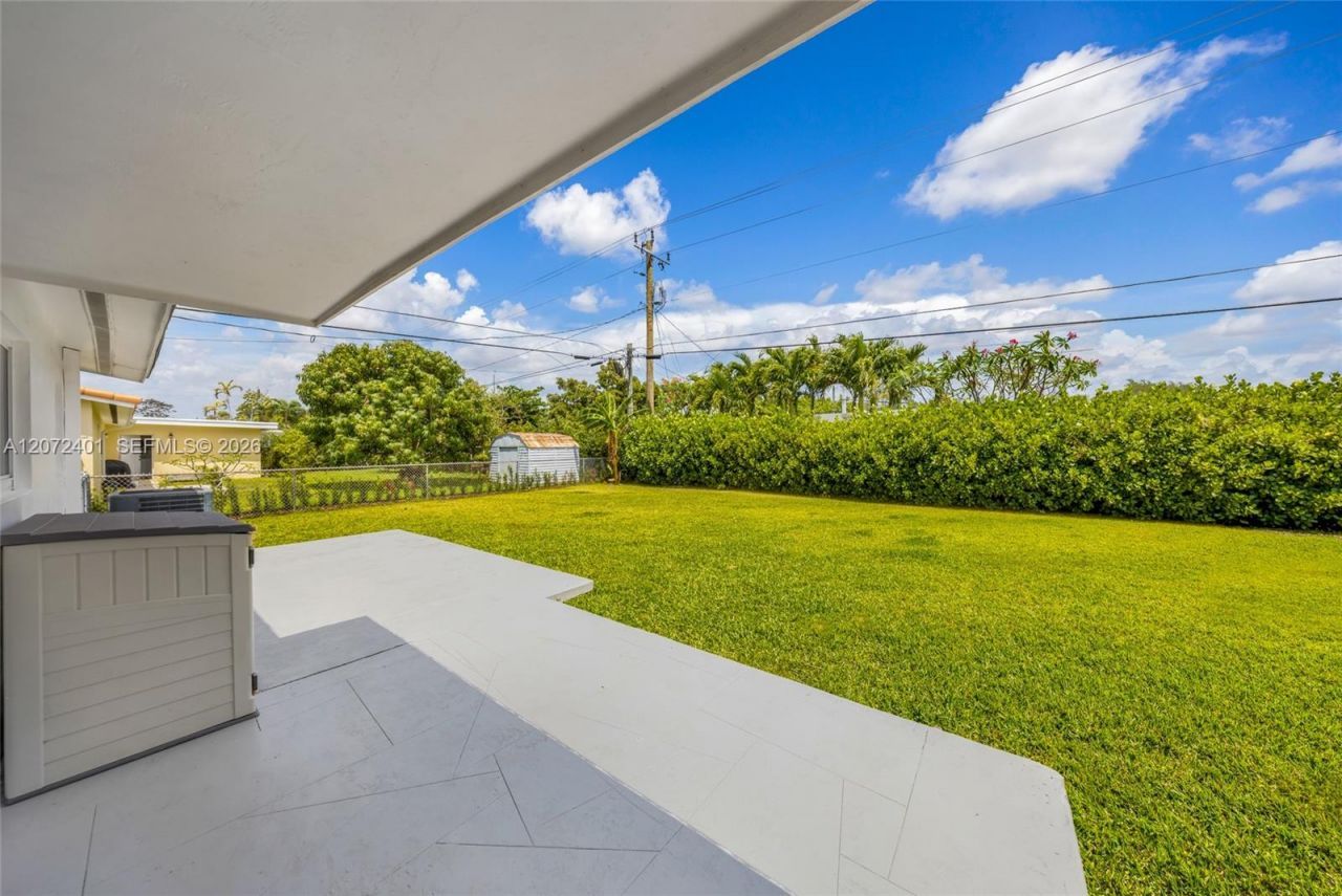8801 SW 17th St, Miami, FL 33165 Photo