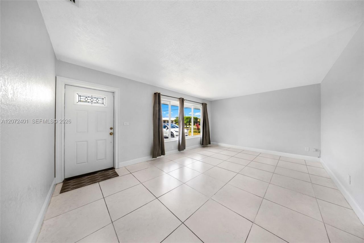 8801 SW 17th St, Miami, FL 33165 Photo